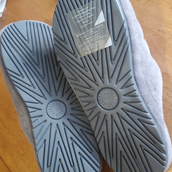 Nwob ugg fluff you slippers - Picture 8 of 10